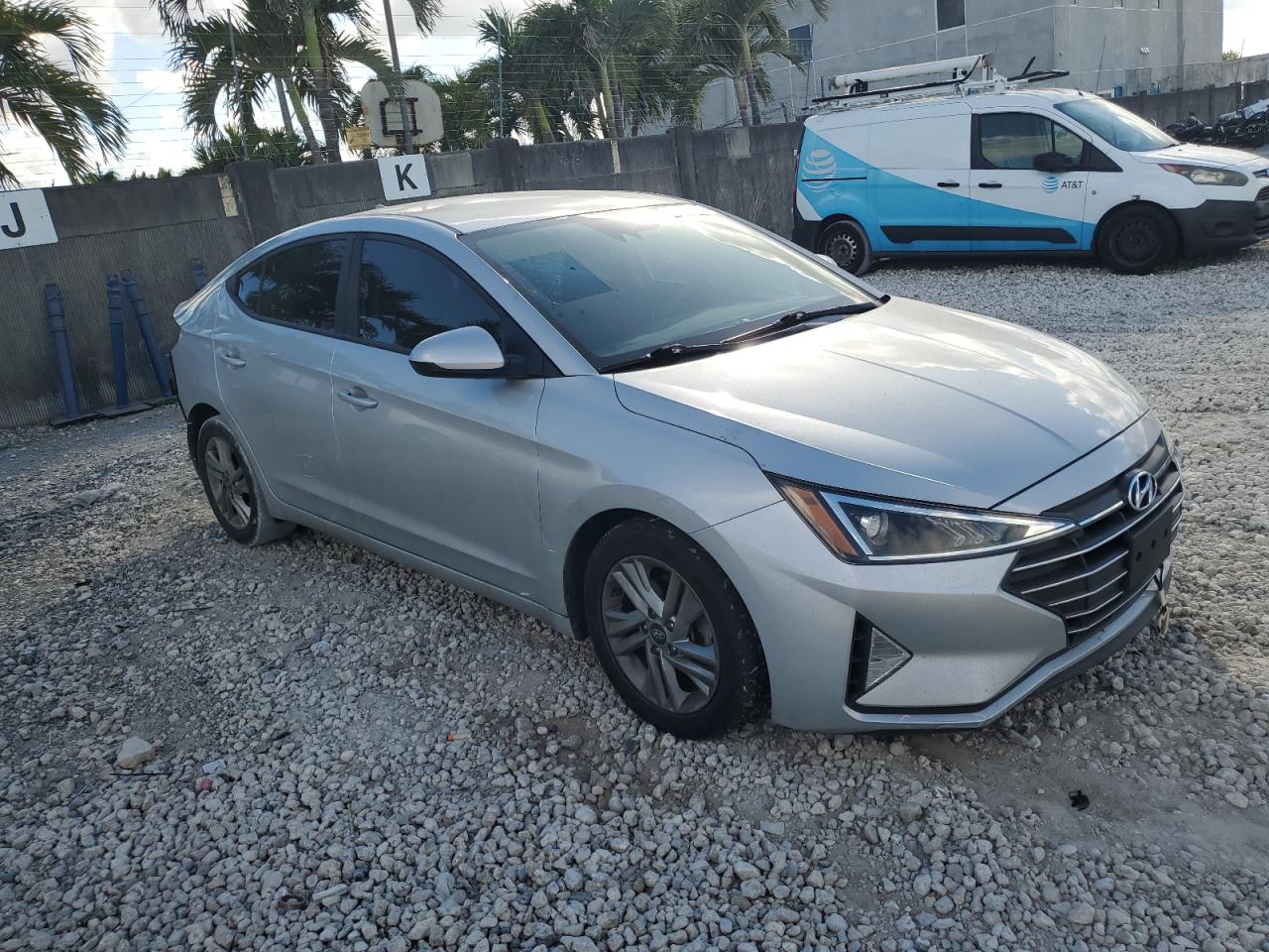 2020 Hyundai Elantra - Image 4