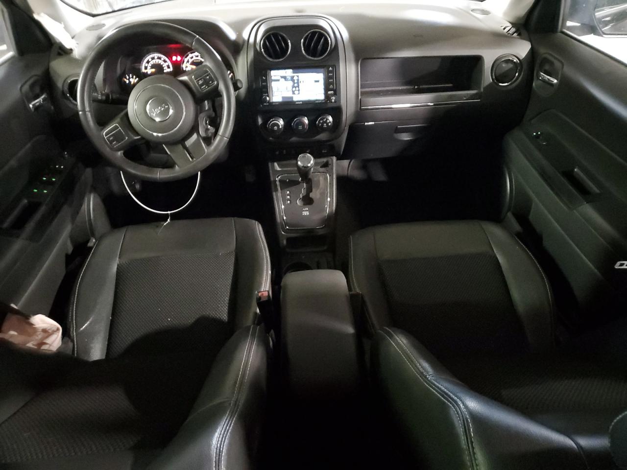 2016 Jeep Liberty (Patriot) - Image 8