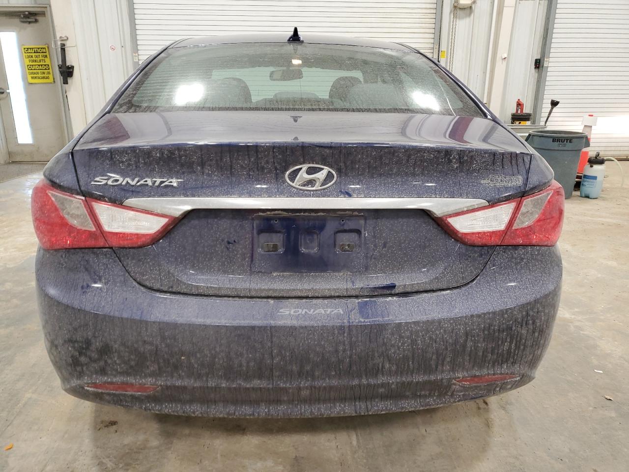 2012 Hyundai Sonata - Image 6