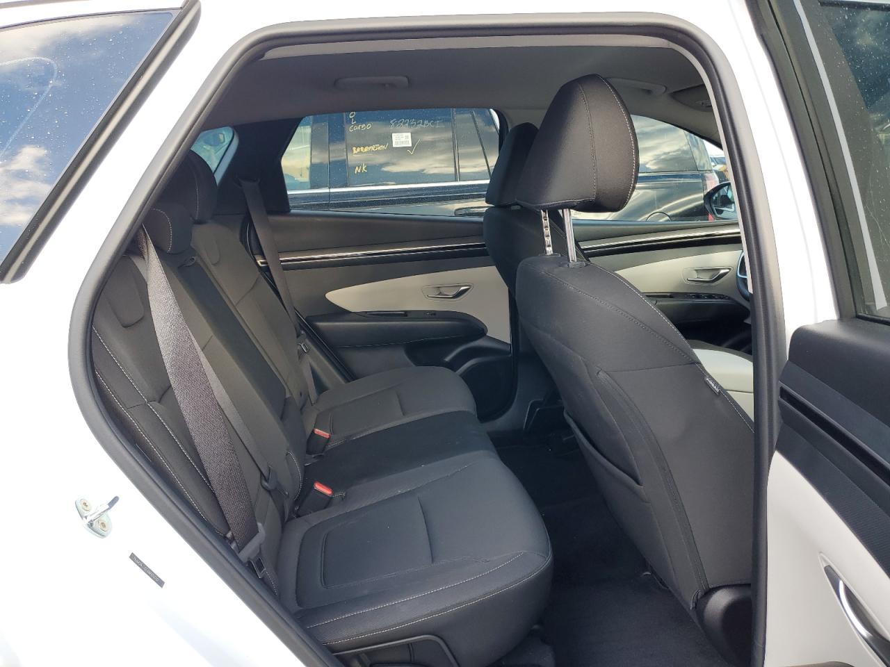 2022 Hyundai Tucson - Image 11