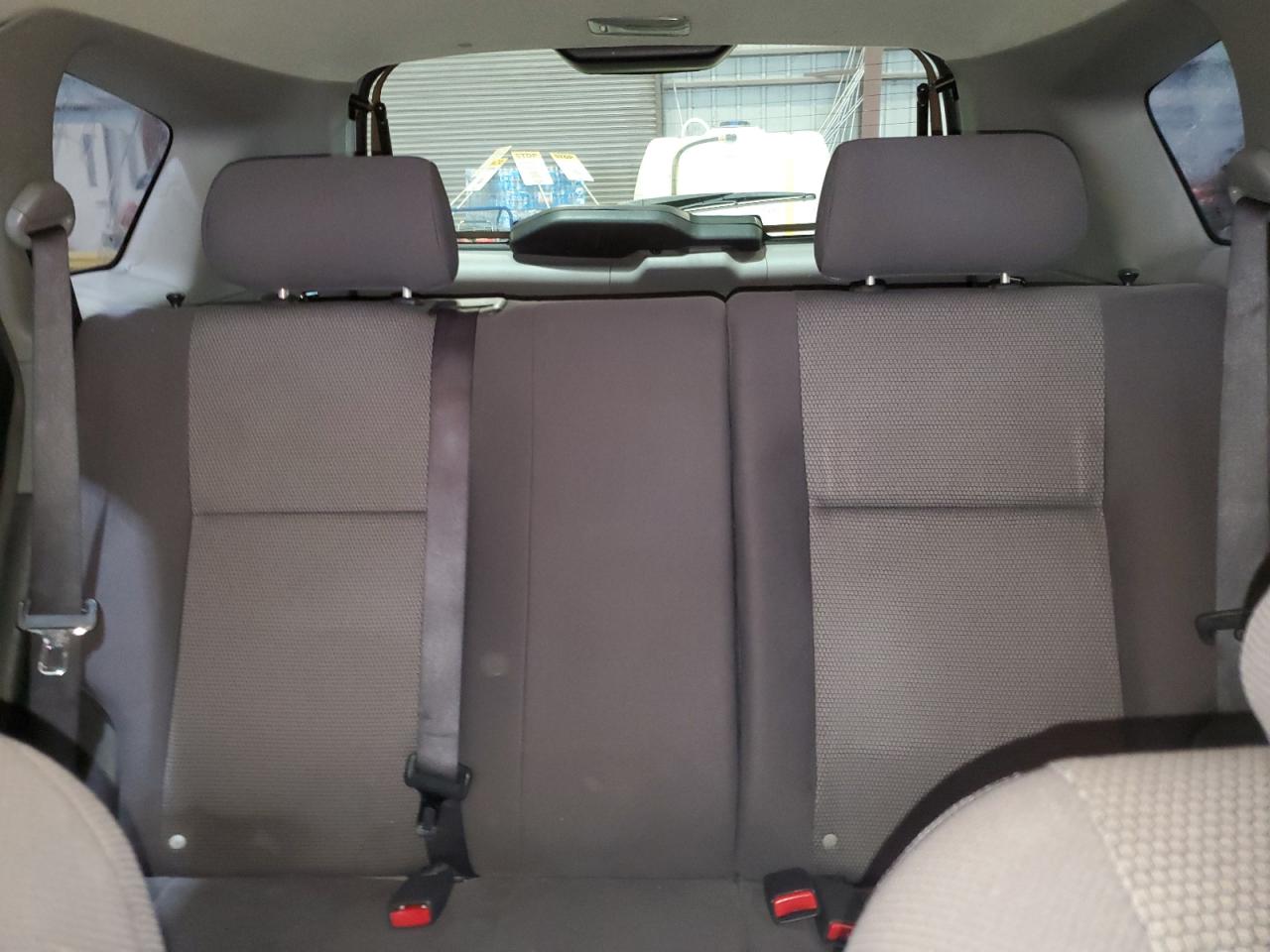 2006 Pontiac Vibe - Image 10