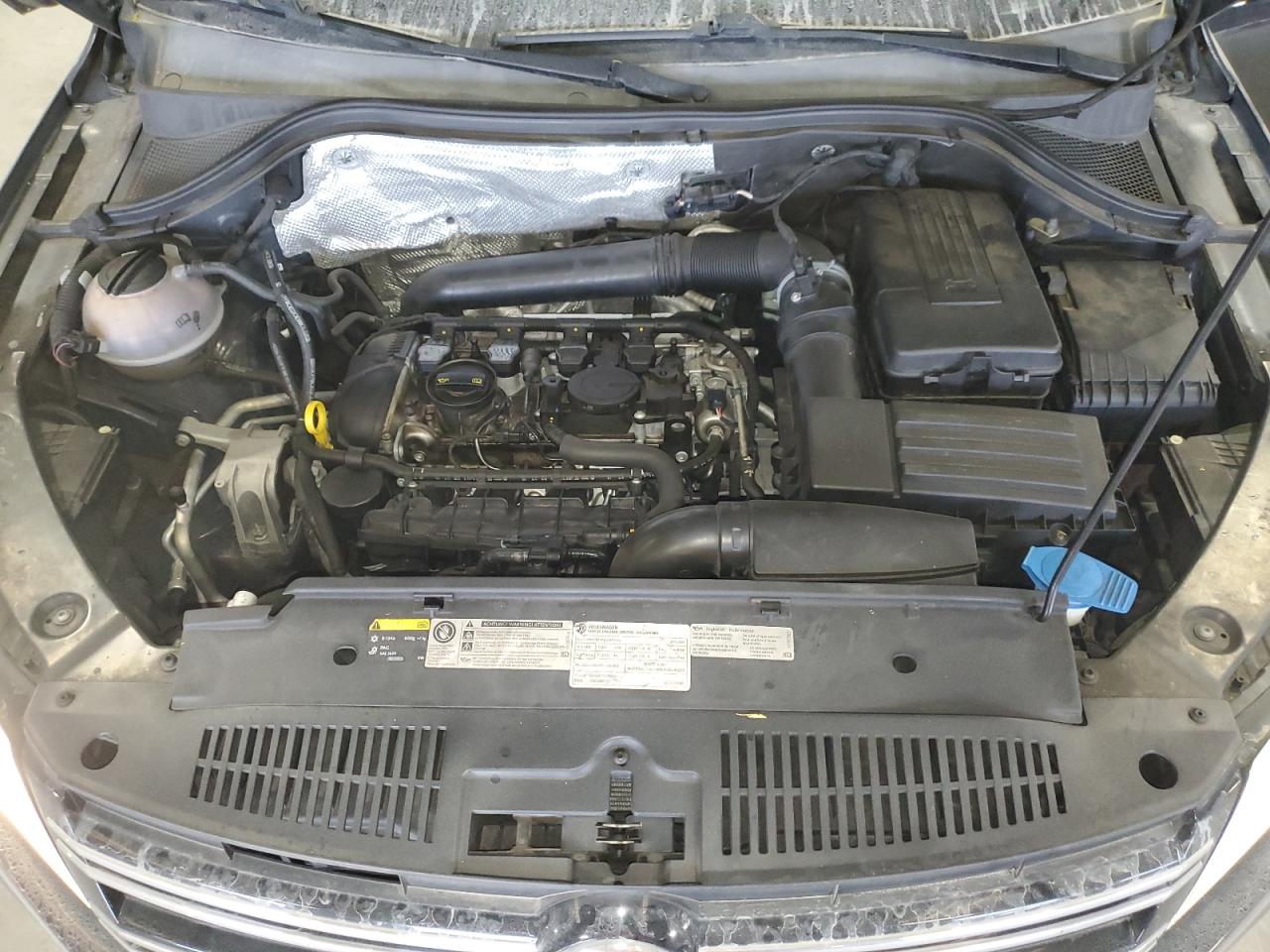 2016 Volkswagen Tiguan - Image 12