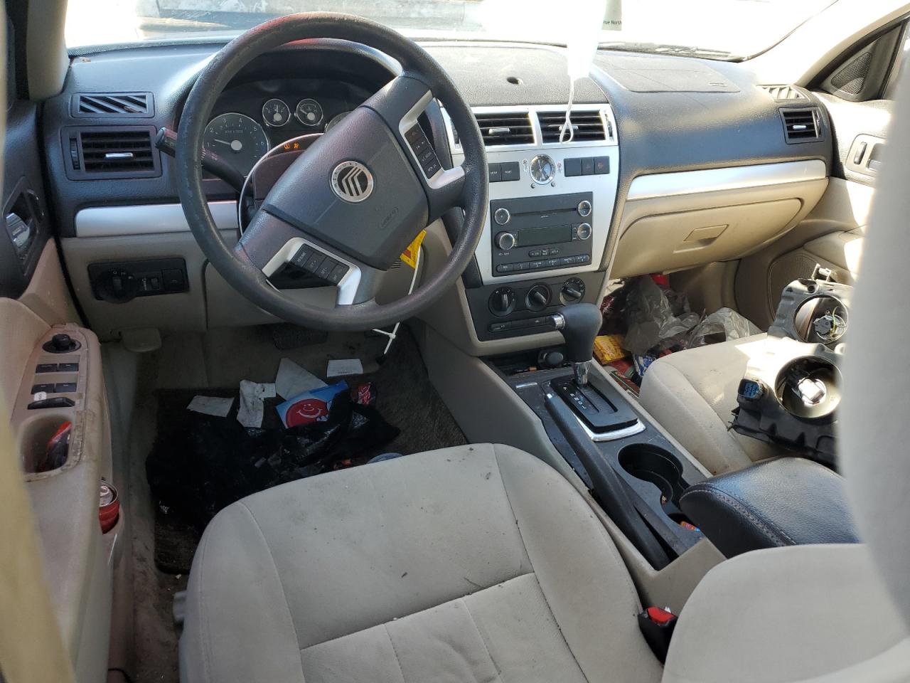 2009 Mercury Milan - Image 8