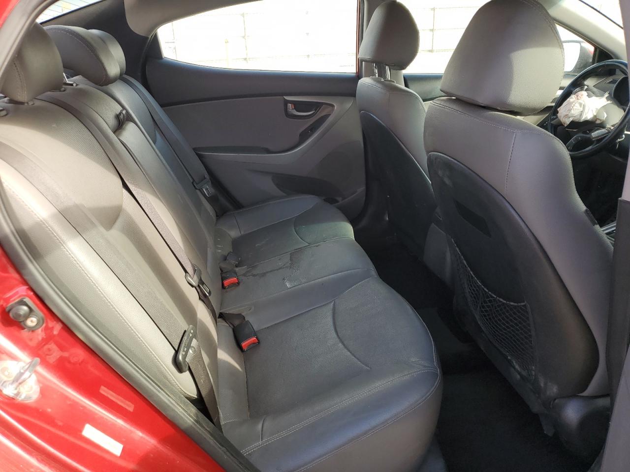 2015 Hyundai Elantra - Image 10