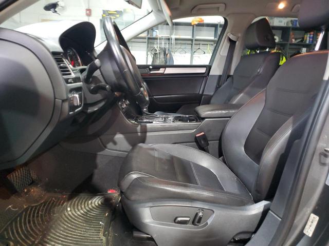  VOLKSWAGEN TOUAREG 2014 Сріблястий