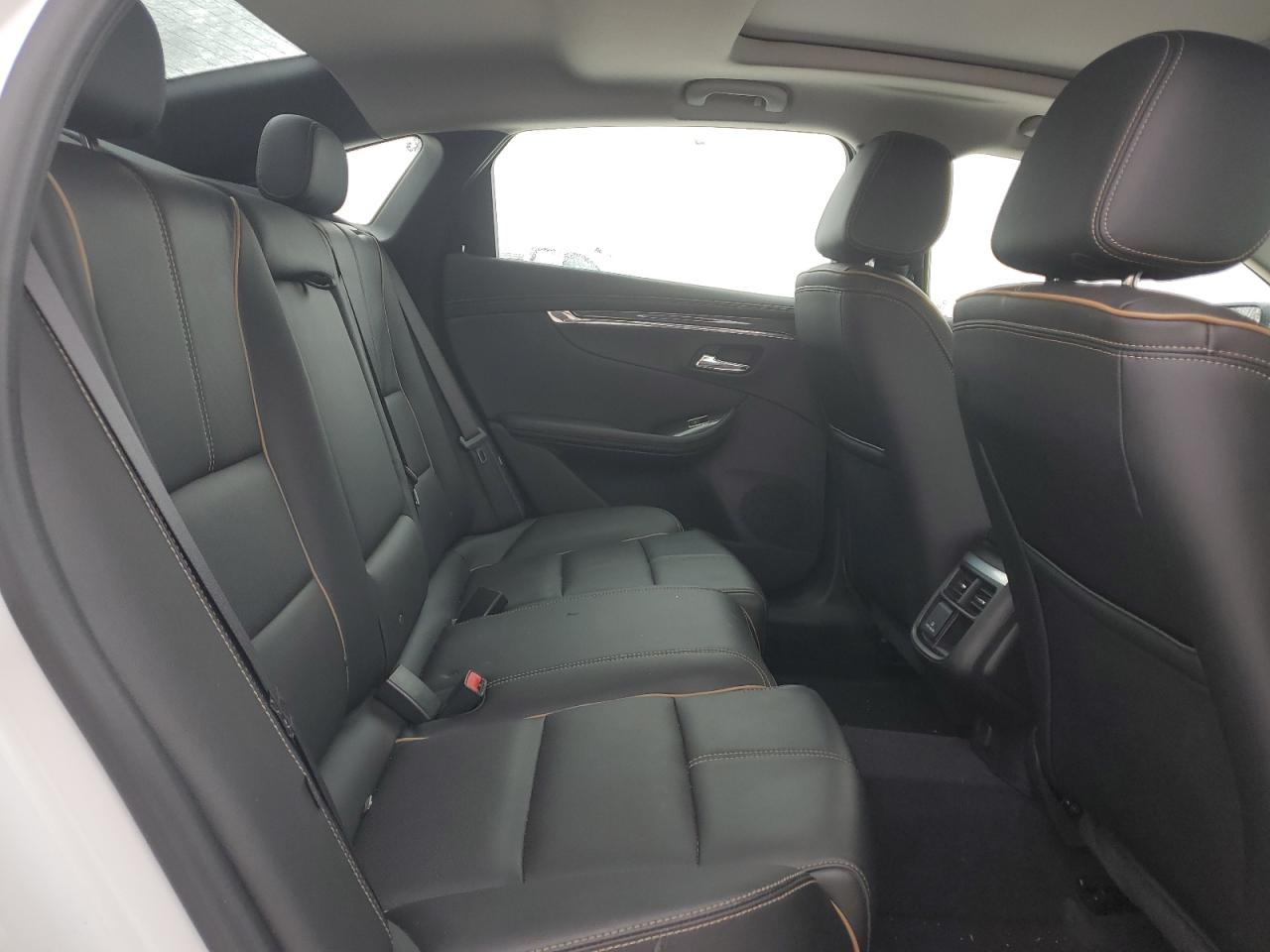 2017 Chevrolet Impala - Image 10