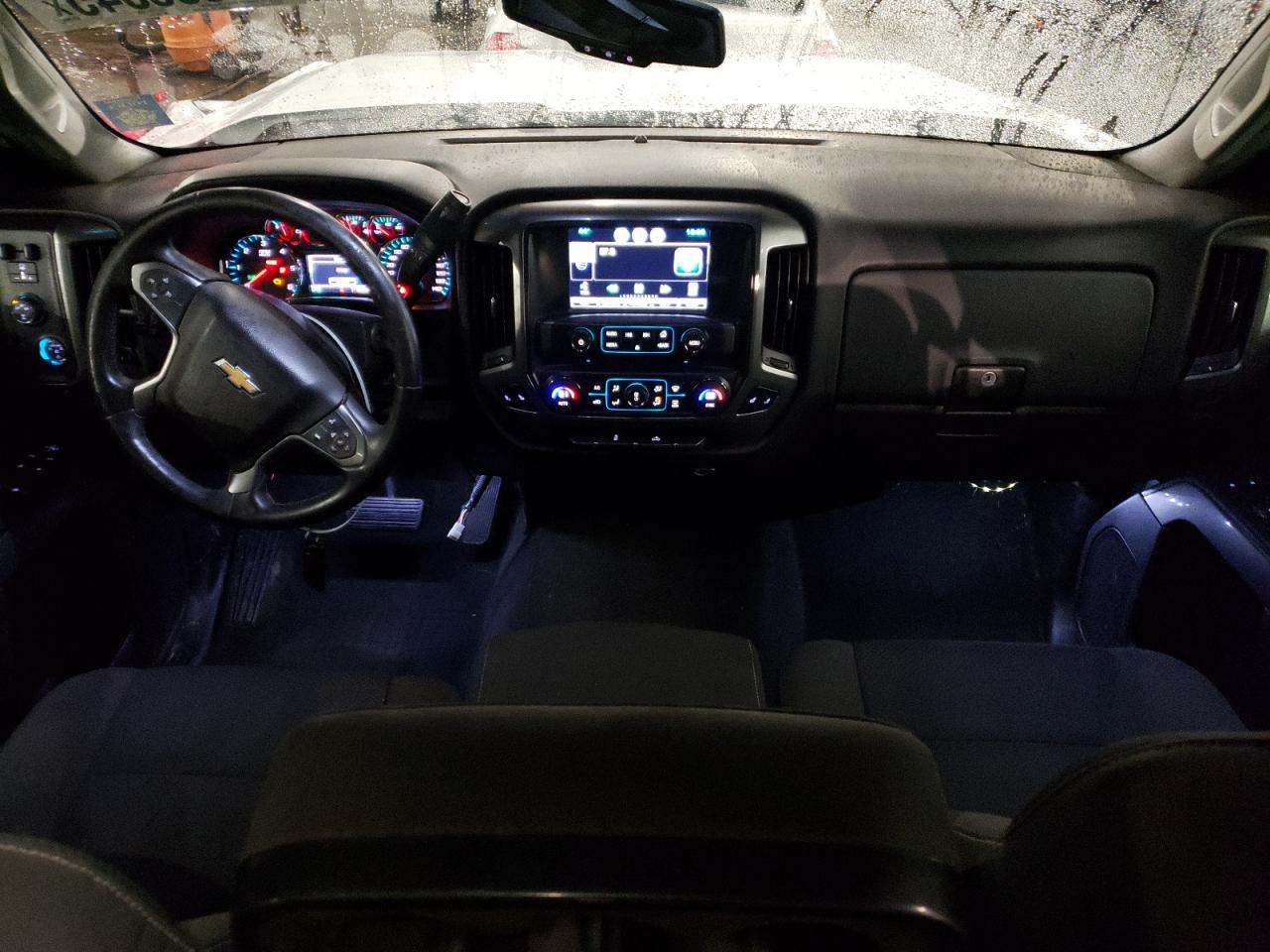 2015 Chevrolet Silverado - Image 8