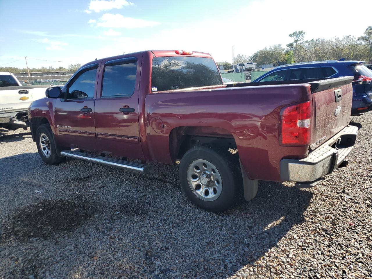 2009 Chevrolet Silverado - Image 2