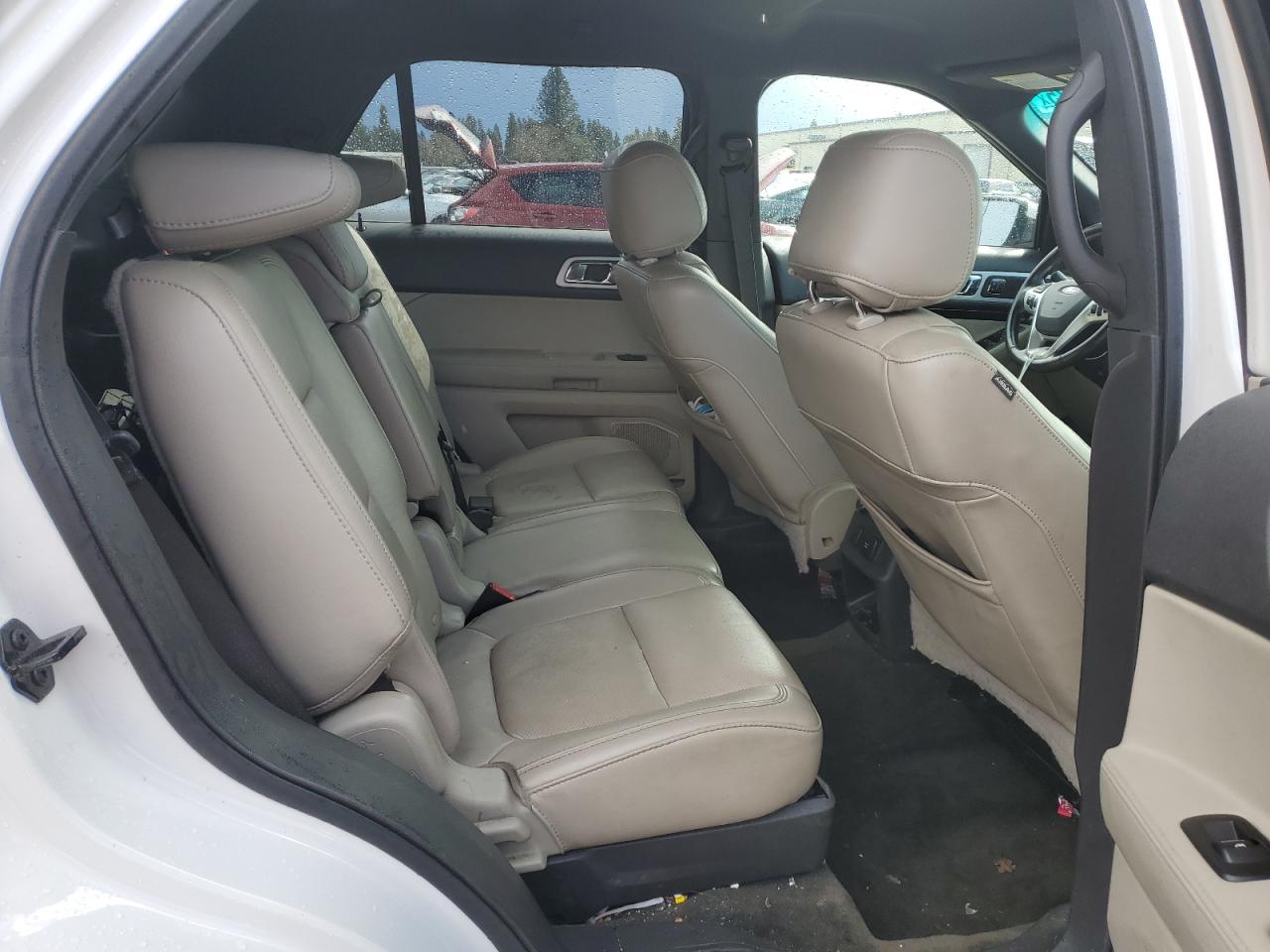 2015 Ford Explorer - Image 11