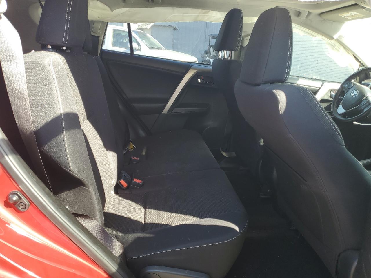 2017 Toyota RAV 4 - Image 11