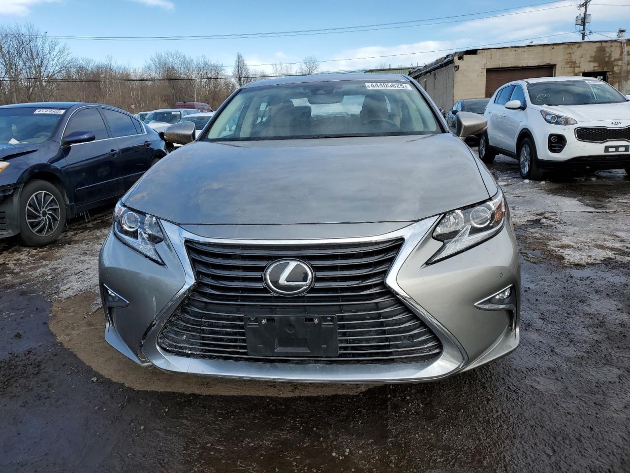 2018 Lexus ES - Image 5