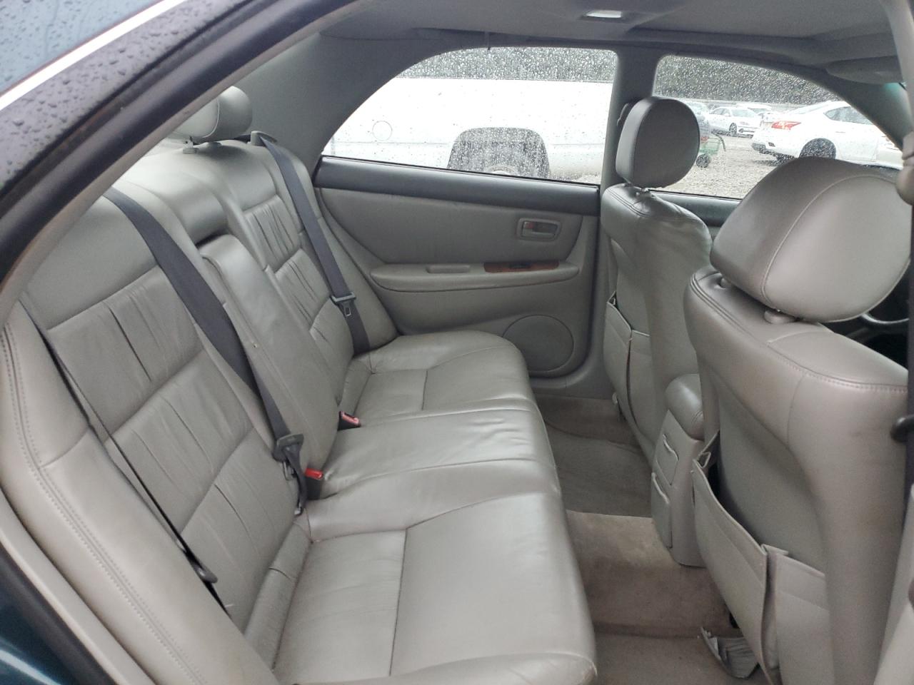 1997 Lexus ES - Image 10