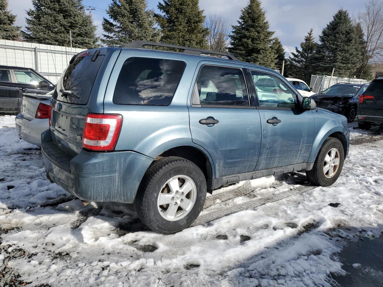 2011 Ford Escape - Image 3