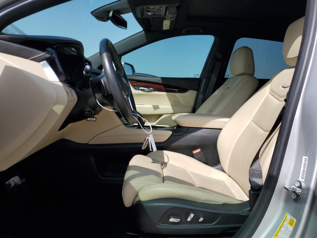 2017 Cadillac XT5 - Image 7