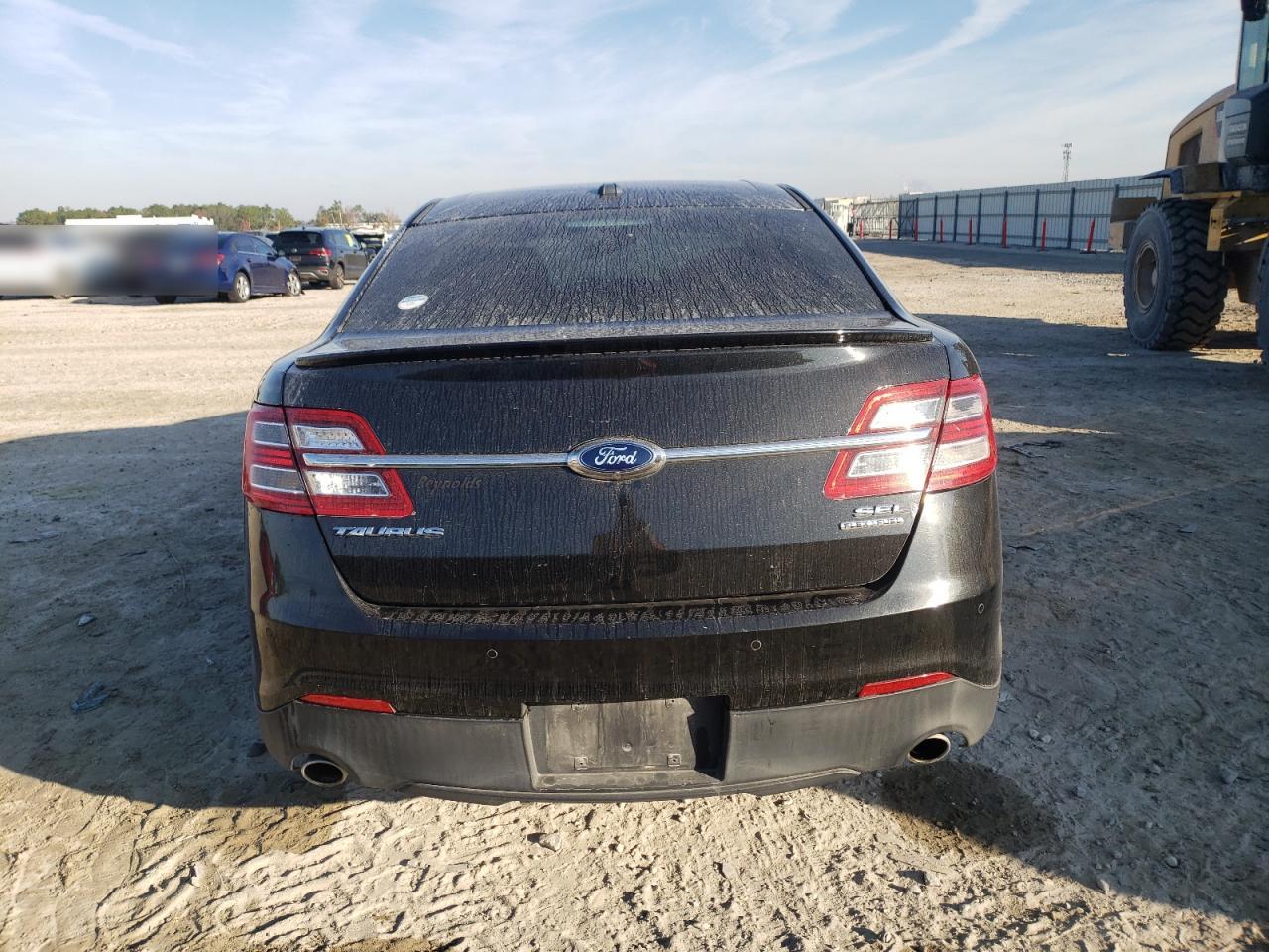 2014 Ford Taurus - Image 6