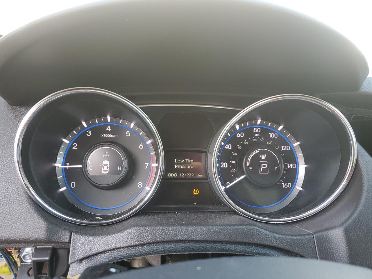 2013 Hyundai Sonata - Image 9