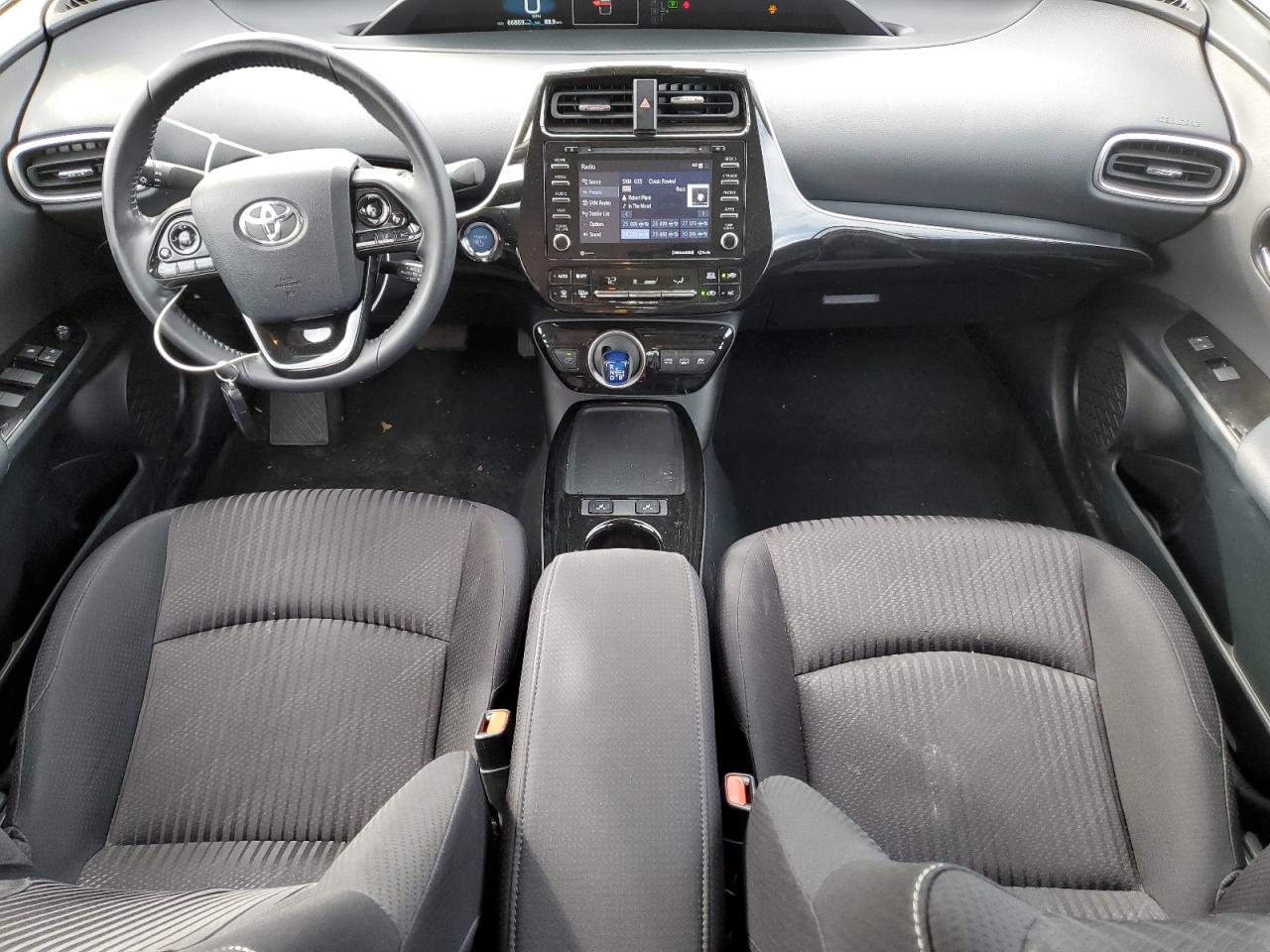 2022 Toyota Prius - Image 8