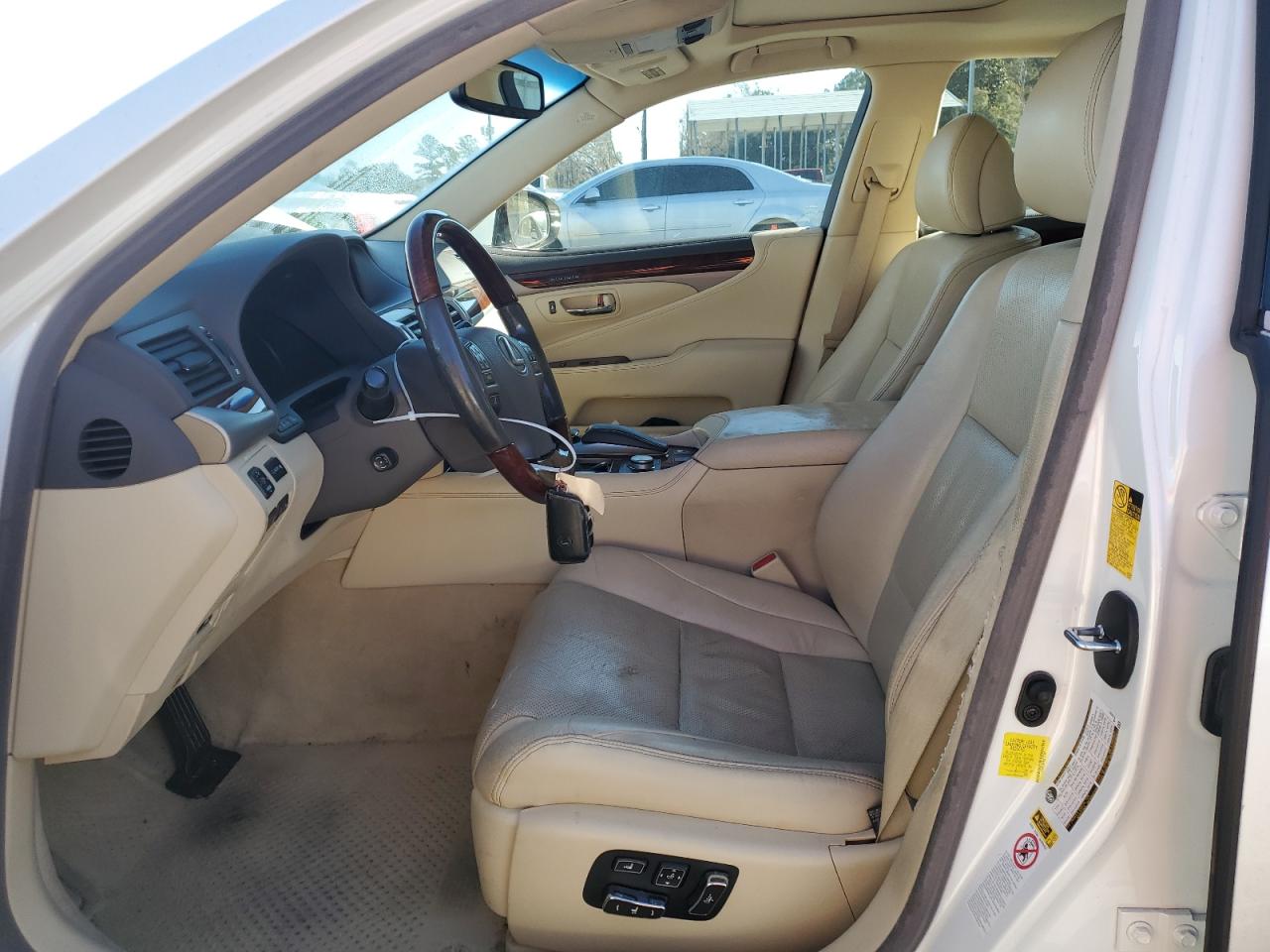 2014 Lexus LS - Image 7