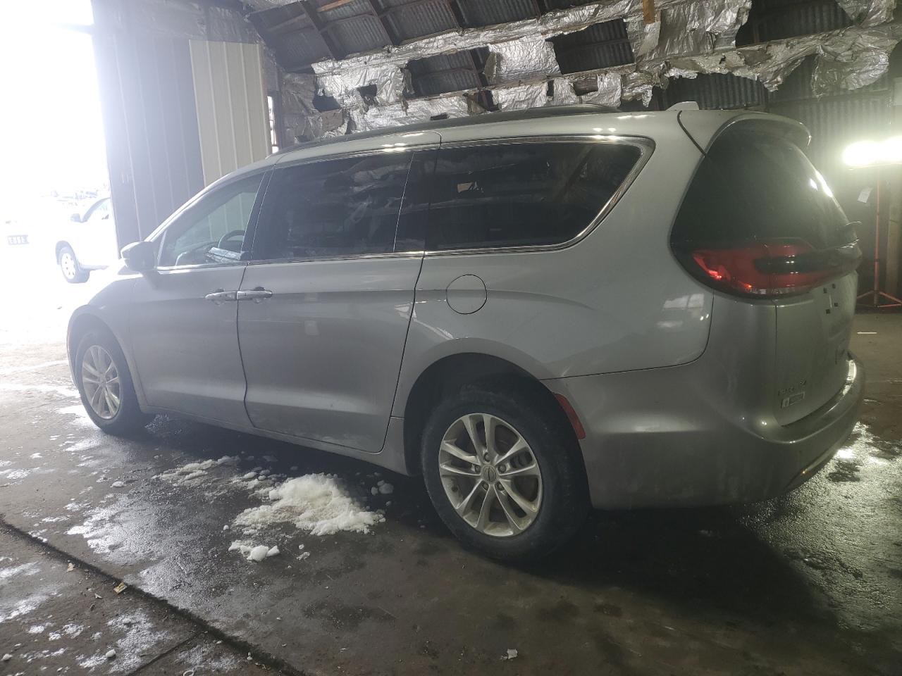 2021 Chrysler Pacifica - Image 2