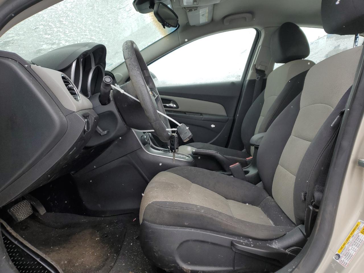 2012 Chevrolet Cruze - Image 7