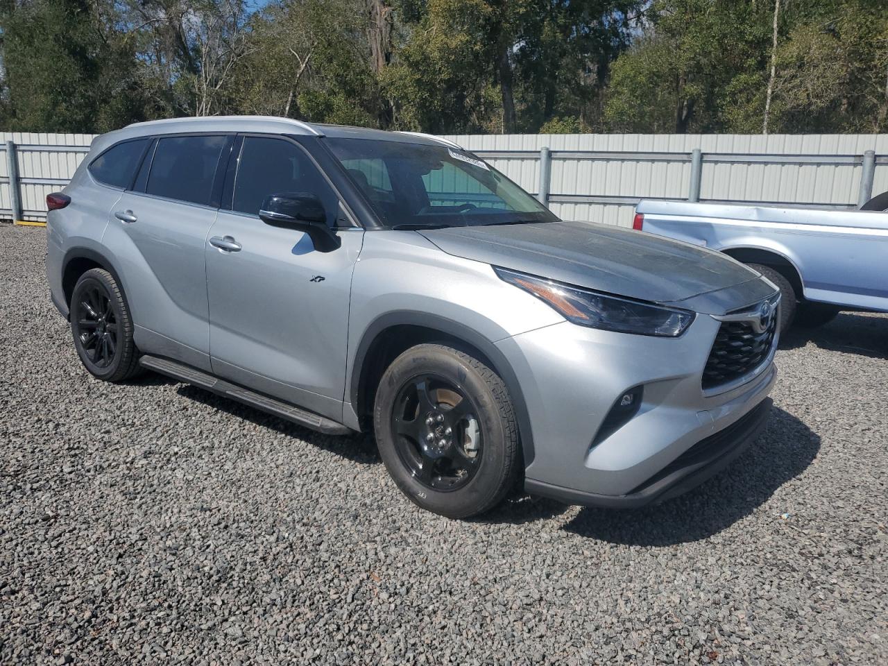 2022 Toyota Highlander - Image 4