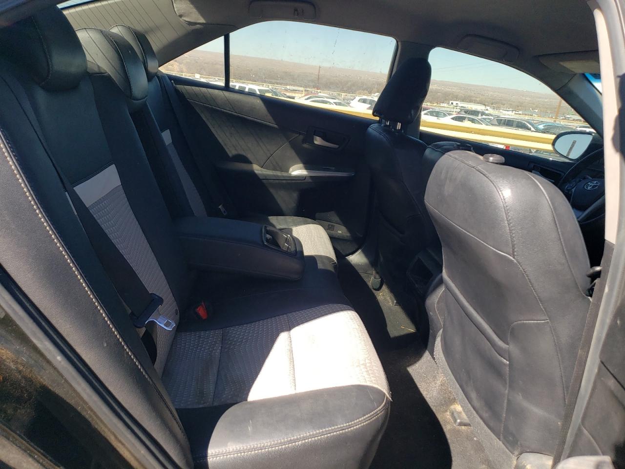 2013 Toyota Camry - Image 10