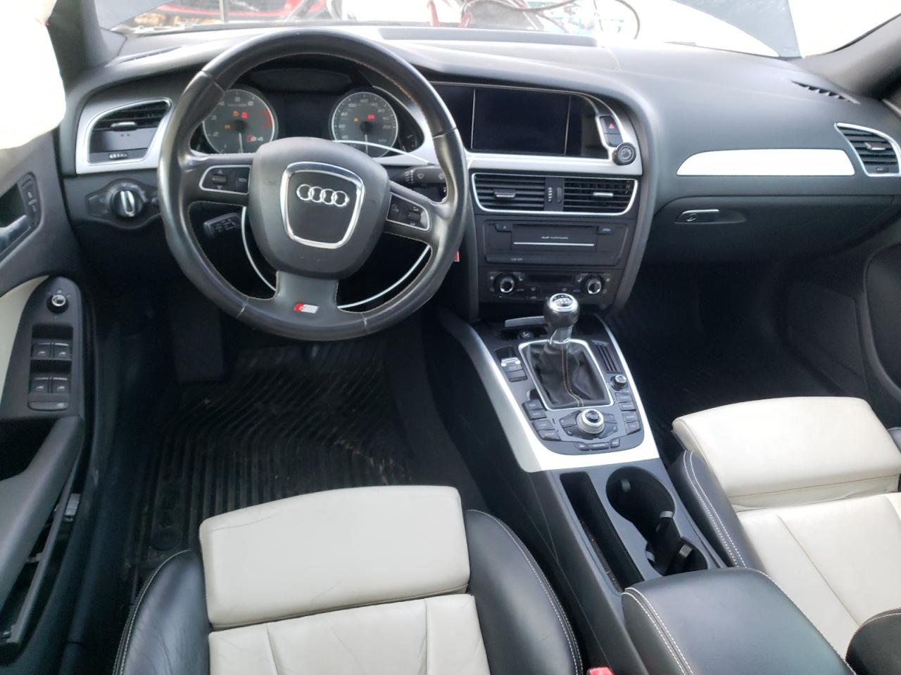 2010 Audi RS4 - Image 8