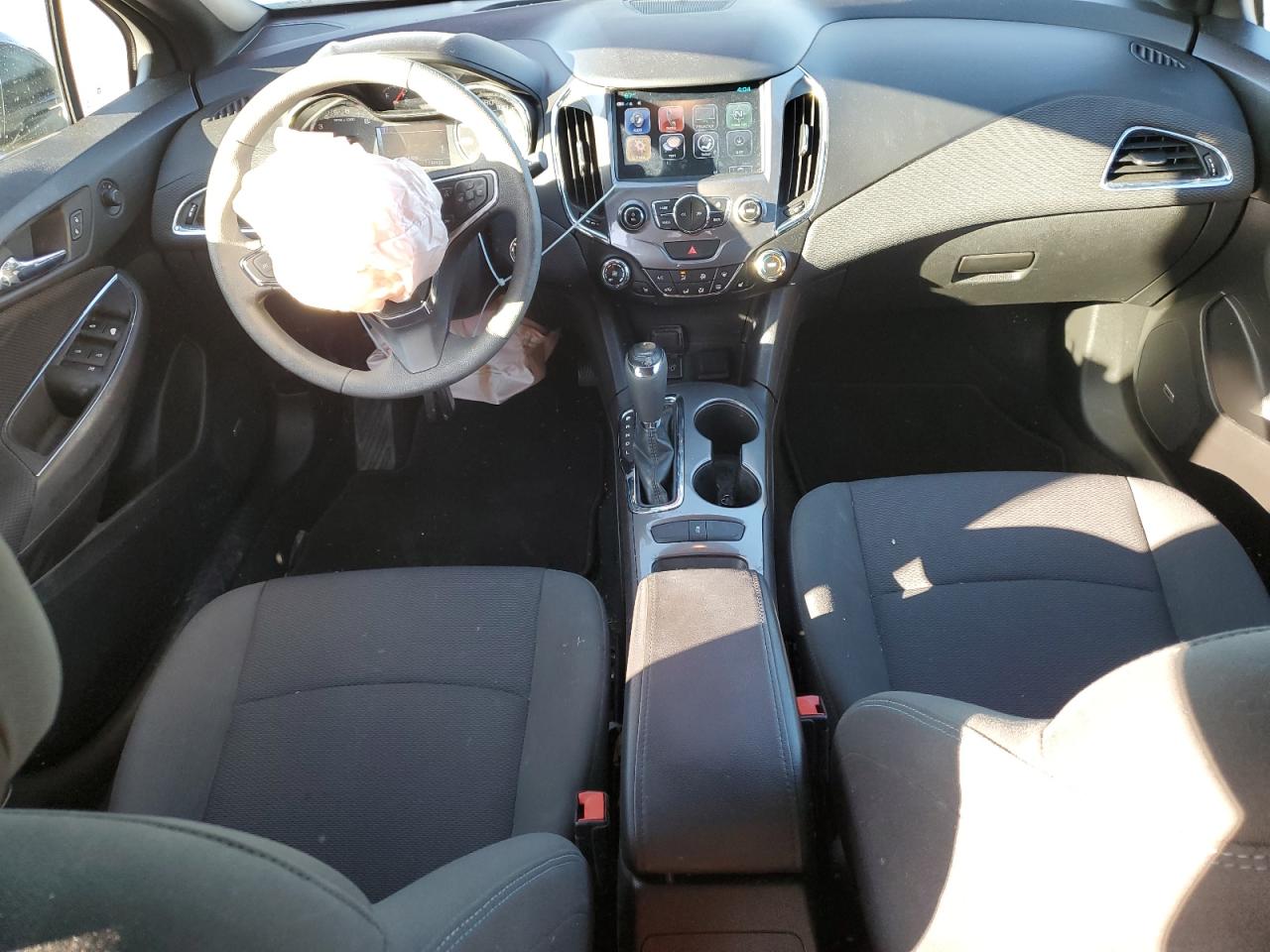 2017 Chevrolet Cruze - Image 8