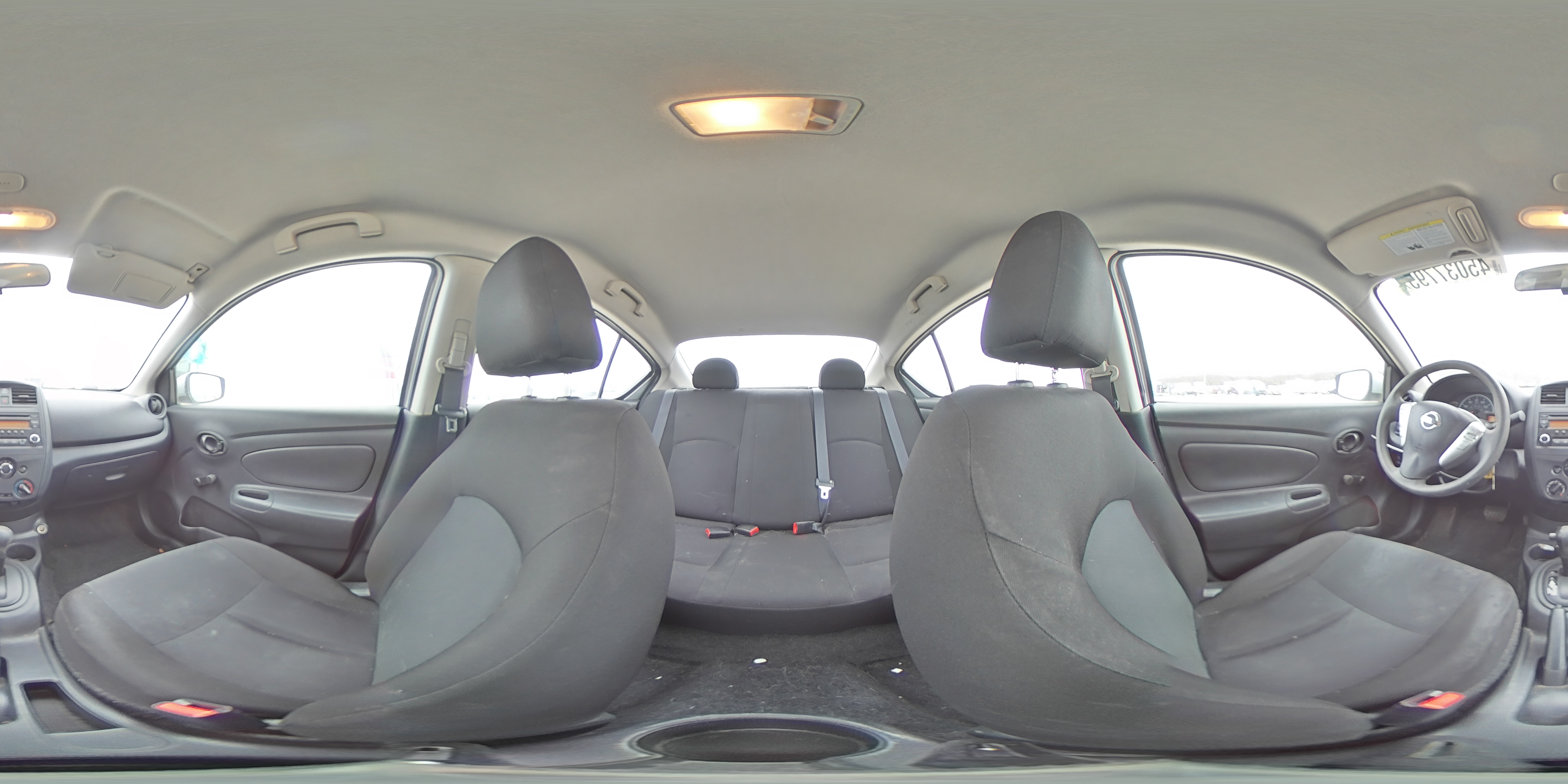 2018 Nissan Versa - Image 13
