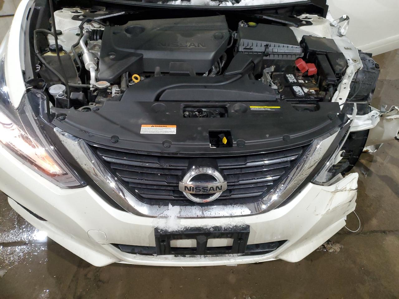 2017 Nissan Altima - Image 11