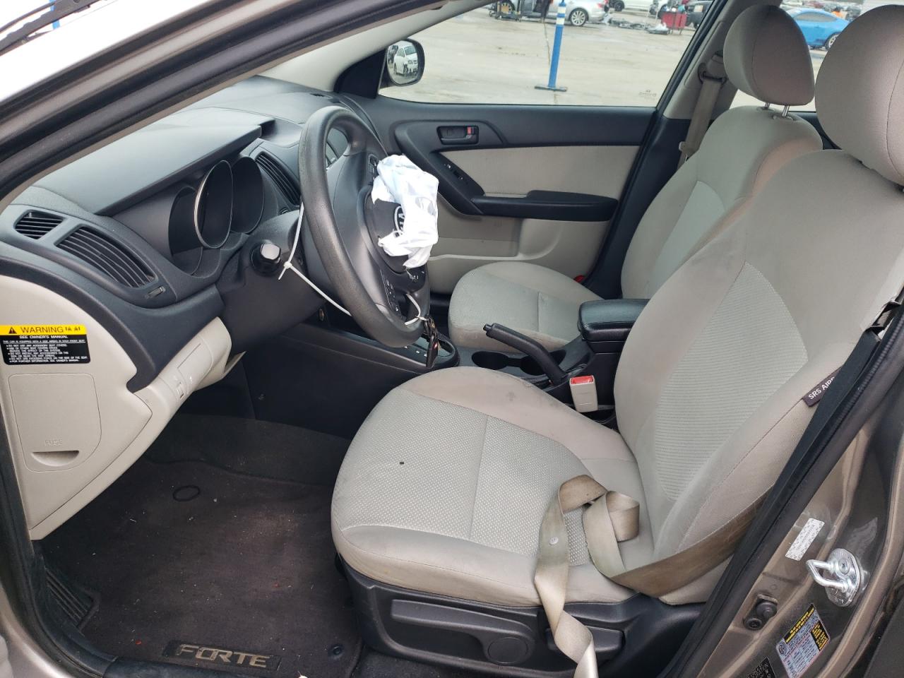 2010 Kia Forte - Image 7