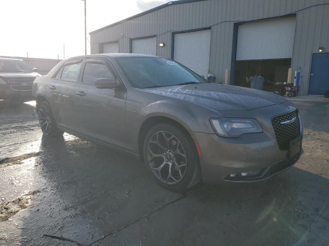 2018 Chrysler 300 - Image 4