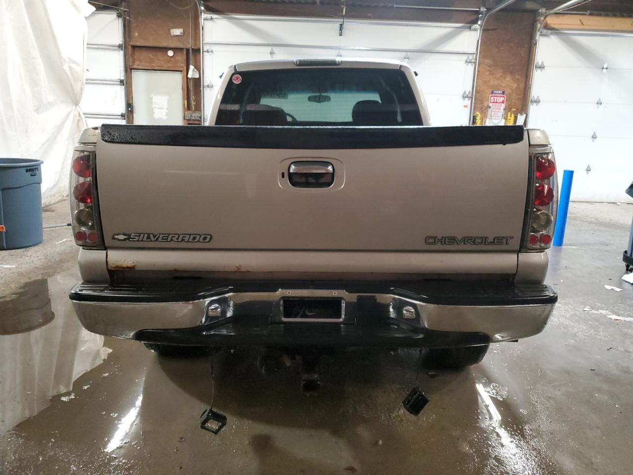 2000 Chevrolet Silverado - Image 6