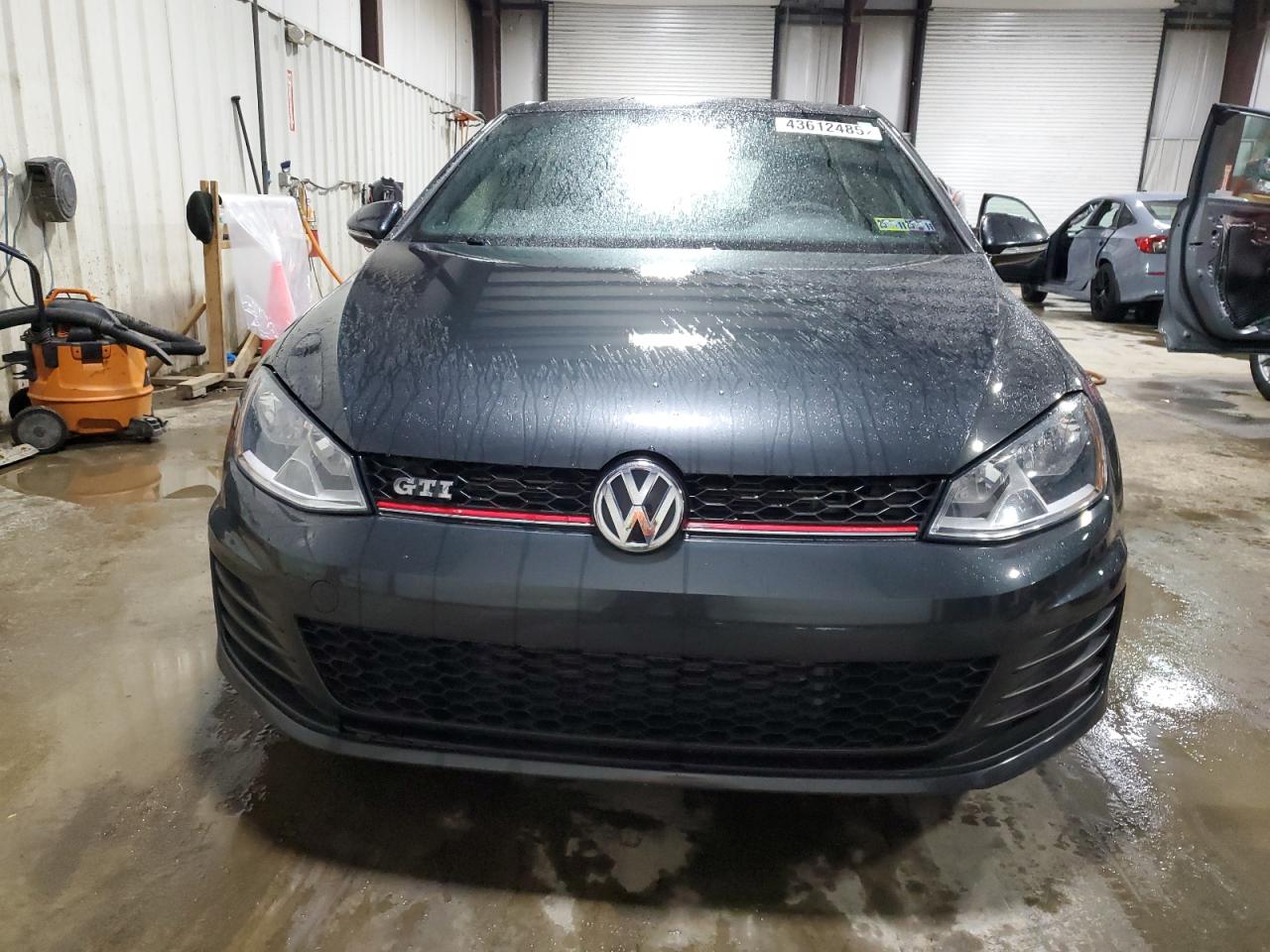 2015 Volkswagen GTI - Image 5