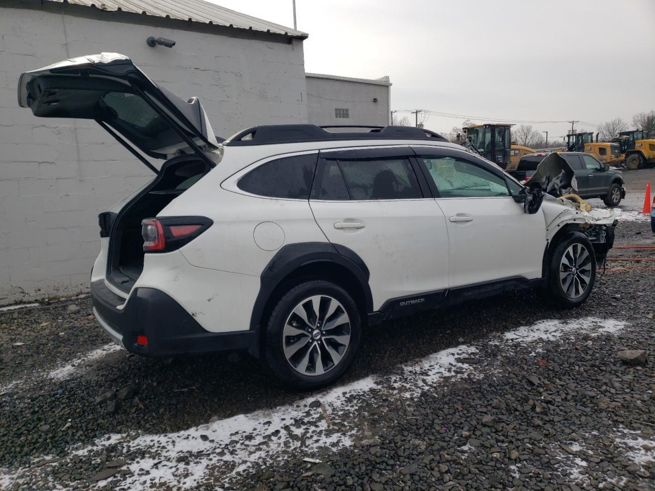 2024 Subaru Outback - Image 3