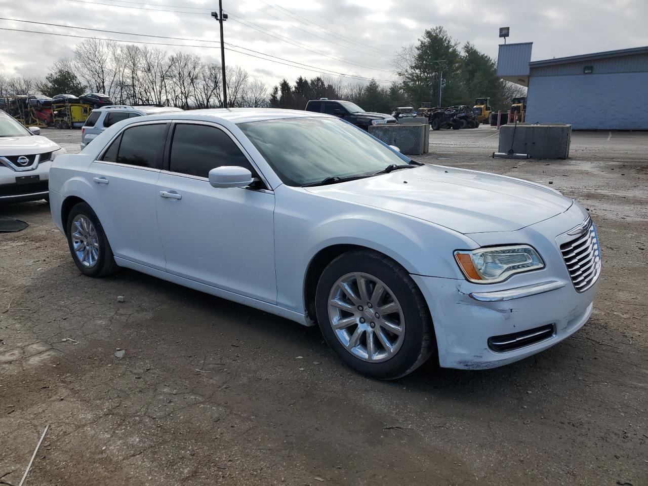 2014 Chrysler 300 - Image 4