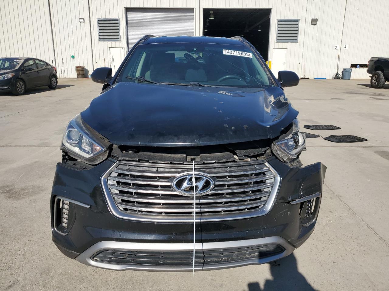 2017 Hyundai Santa Fe - Image 5