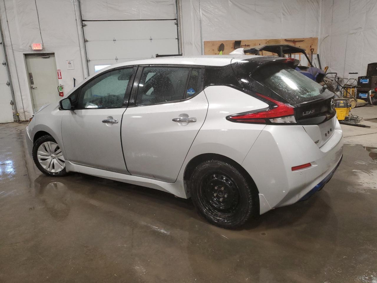 2022 Nissan Leaf - Image 2