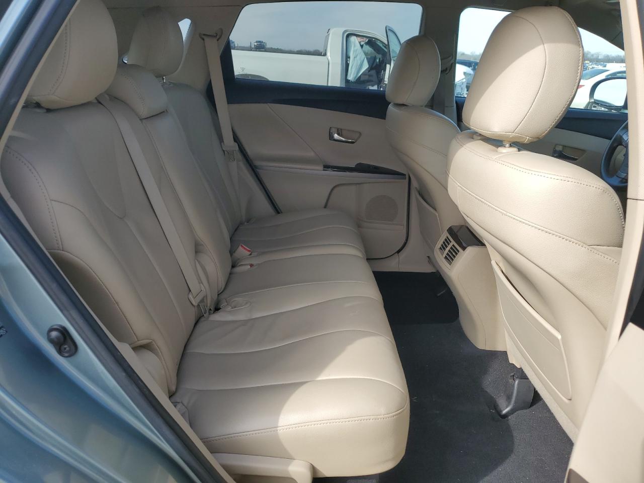2011 Toyota Venza - Image 11