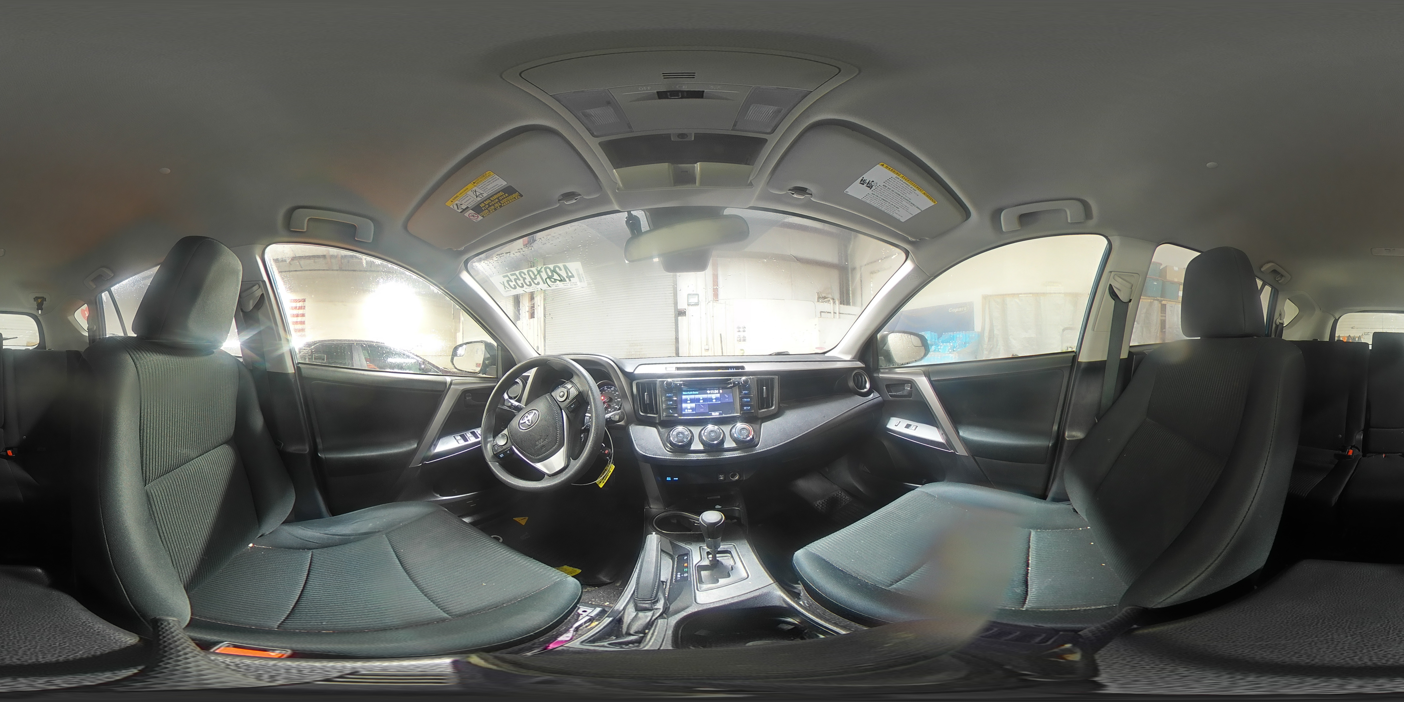 2018 Toyota RAV 4 - Image 14