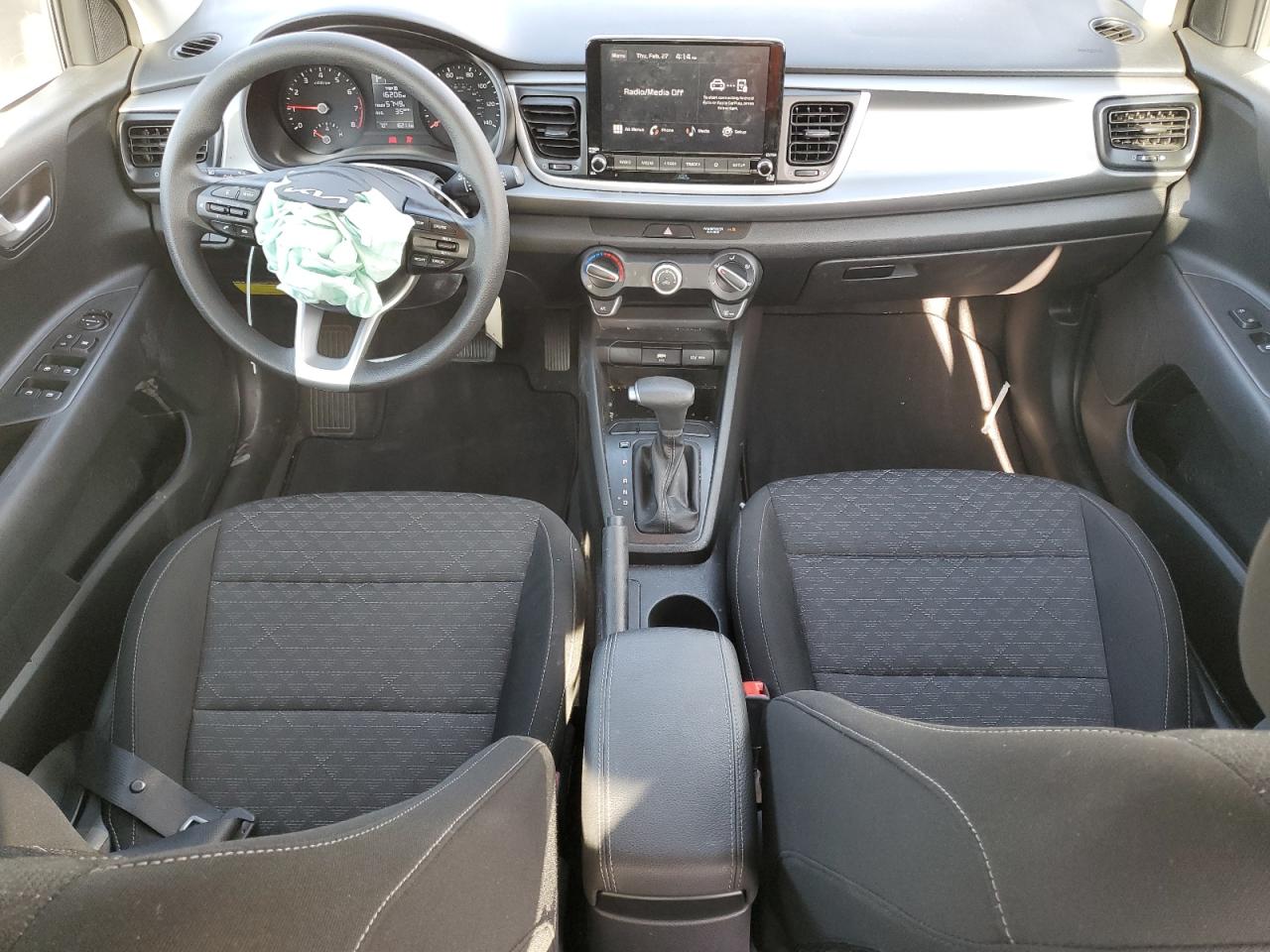 2023 Kia Rio - Image 8