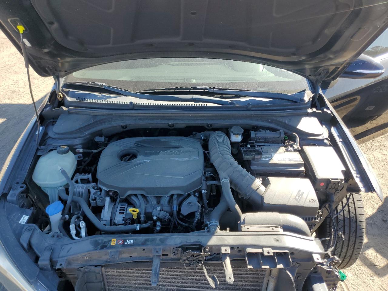 2018 Hyundai Elantra - Image 11