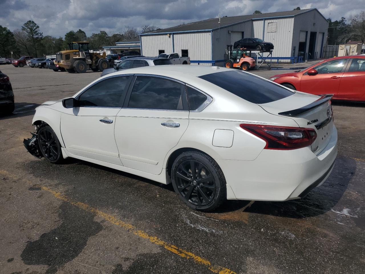2018 Nissan Altima - Image 2