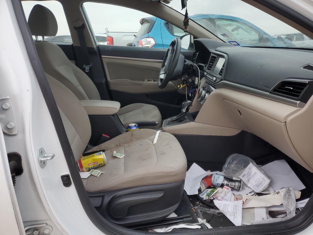 2019 Hyundai Elantra - Image 7