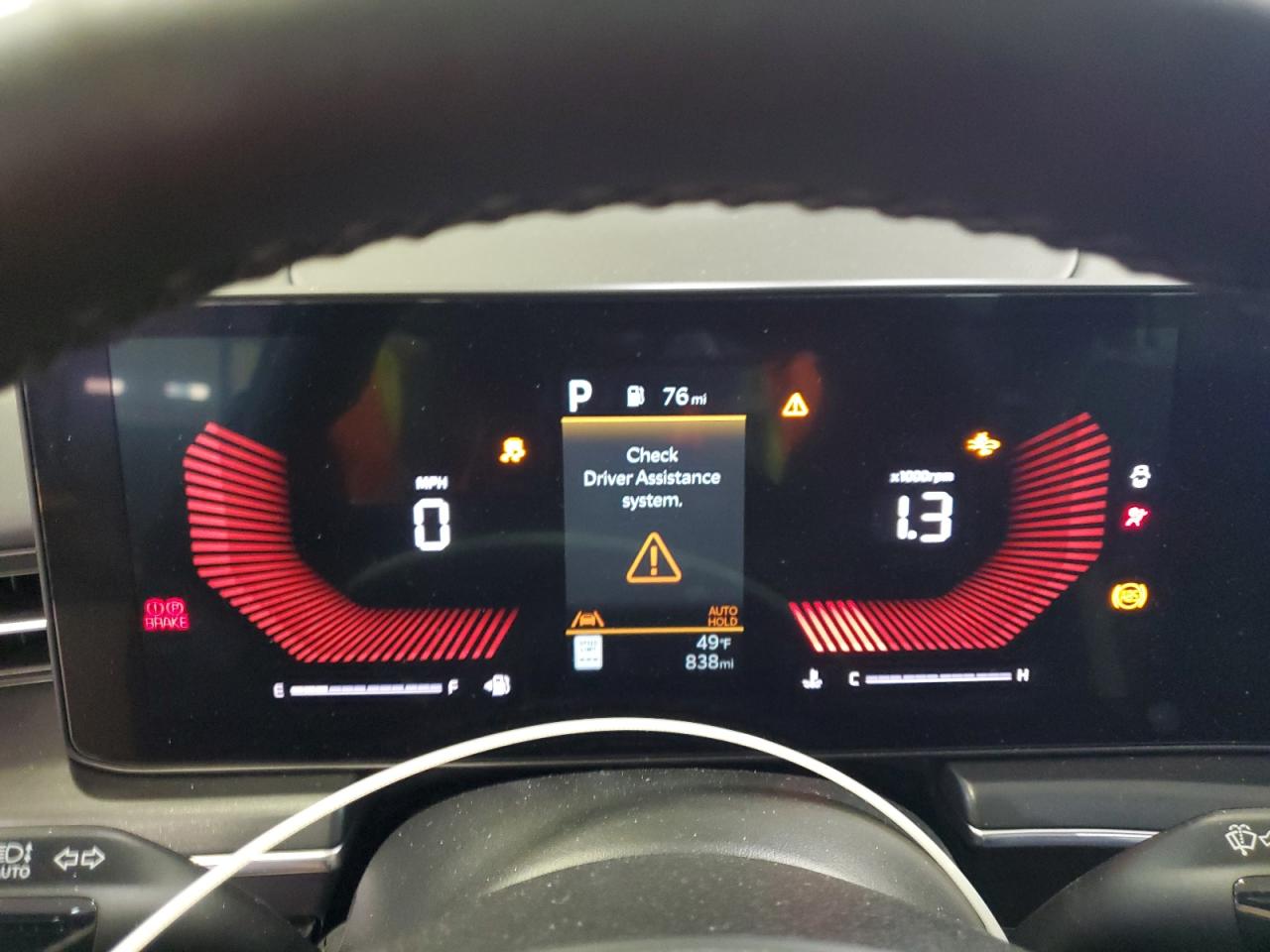 2025 Kia K5 - Image 9