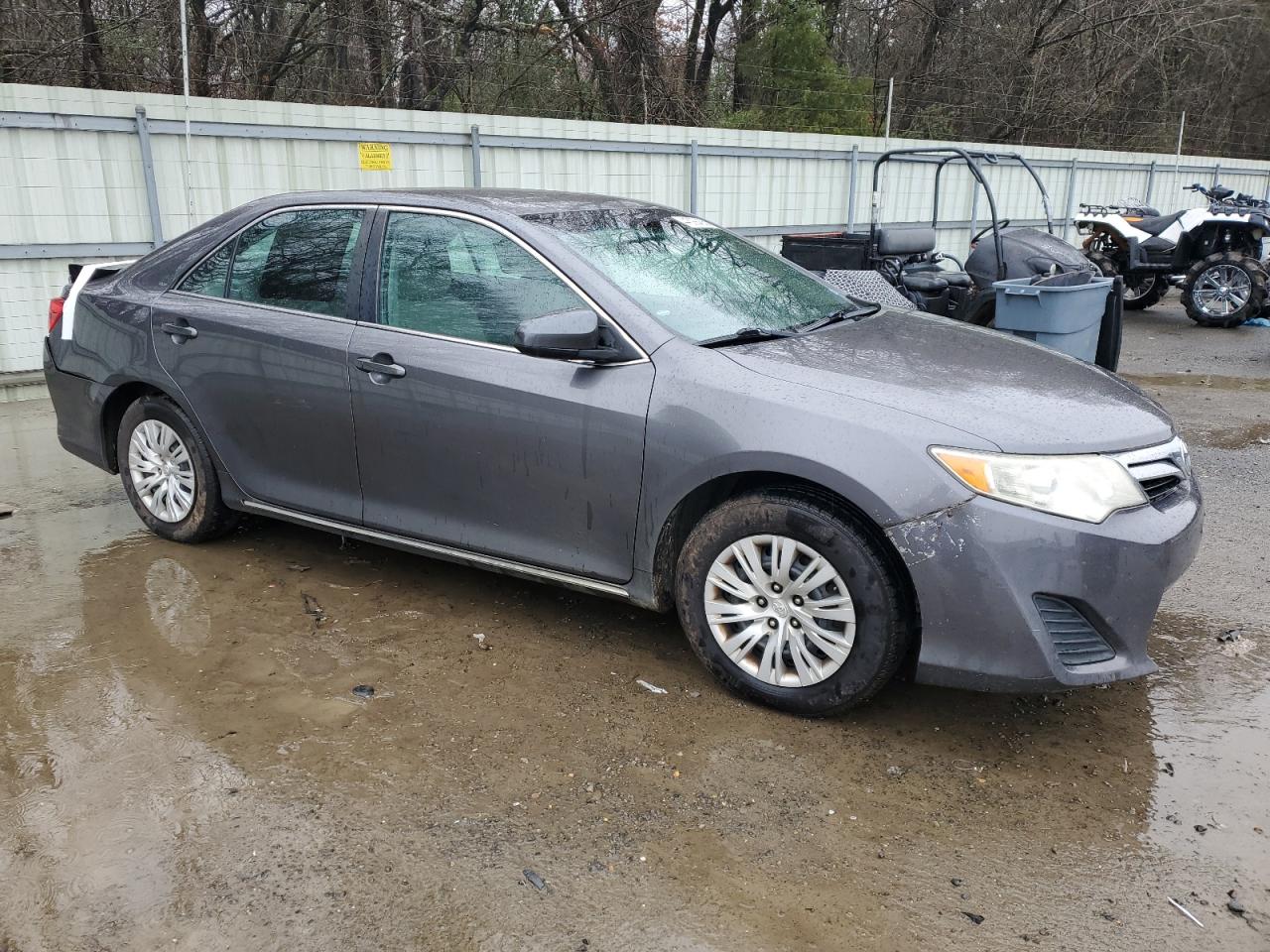 2014 Toyota Camry - Image 4