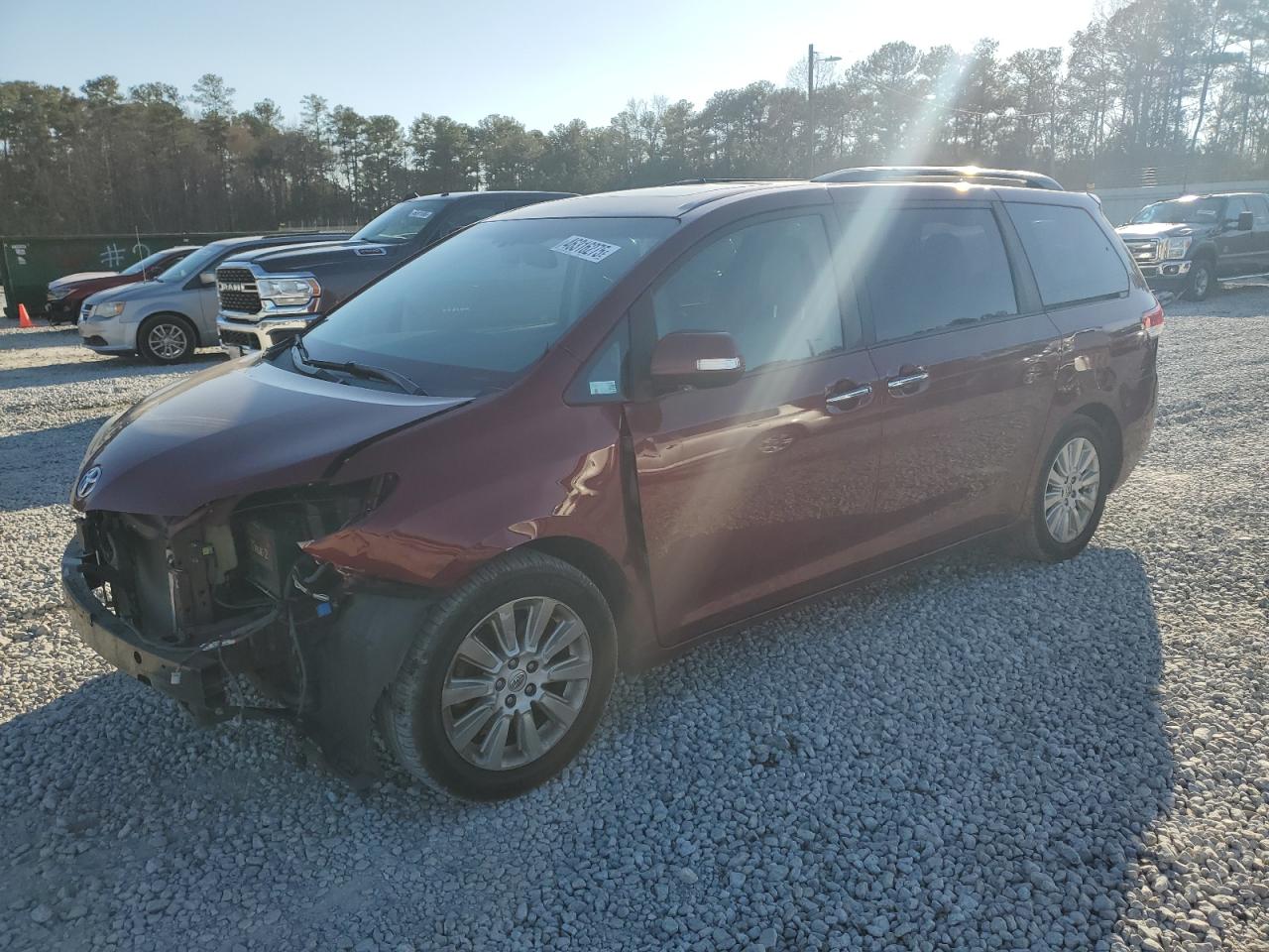 2013 Toyota Sienna - Image 1
