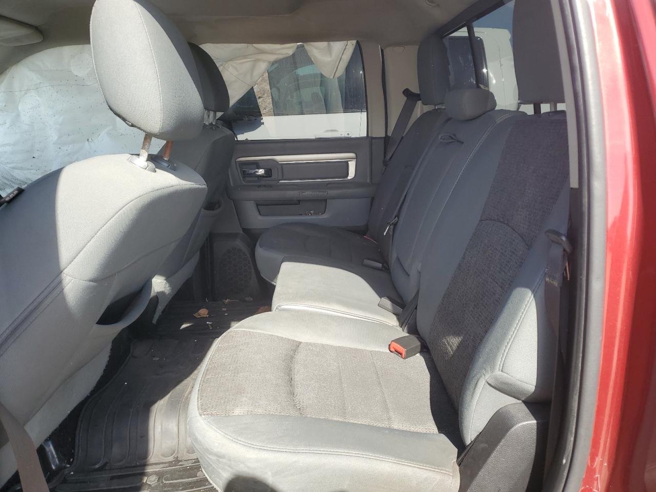 2015 RAM 1500 - Image 10