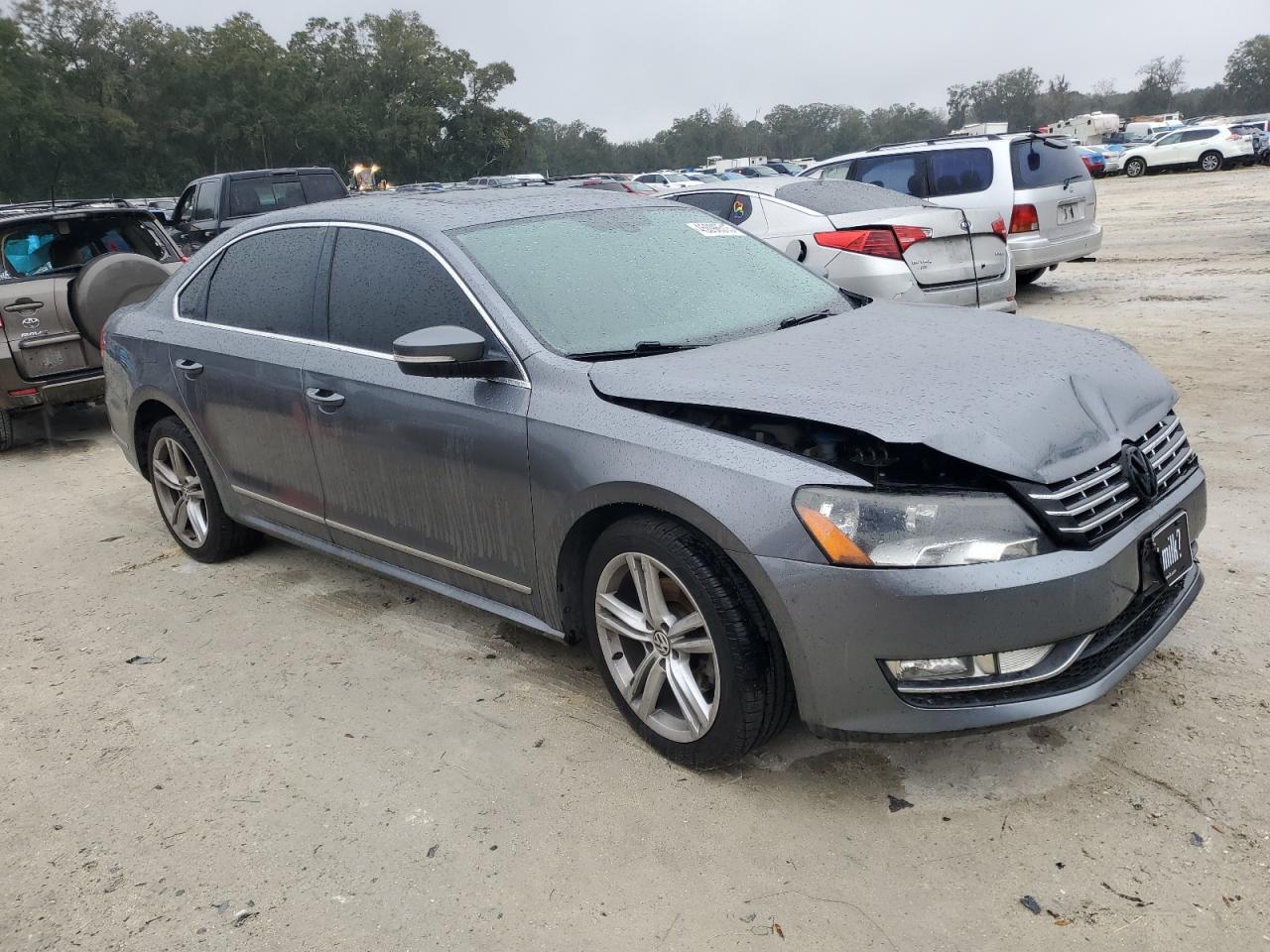 2015 Volkswagen Passat - Image 4