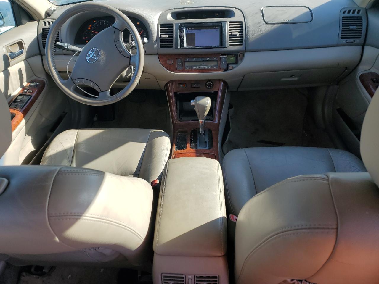 2005 Toyota Camry - Image 8